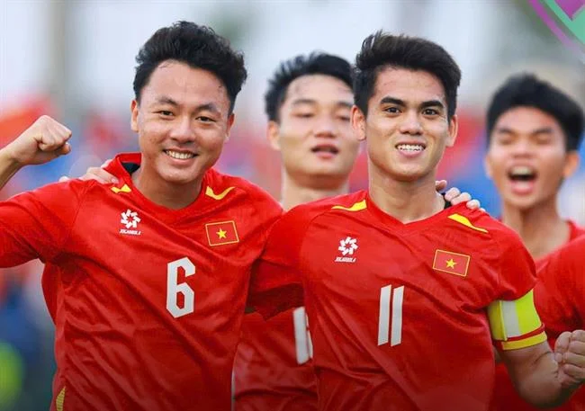 Đa dạng trò chơi cá cược thể thao và sòng bạc trong ứng dụng 18win